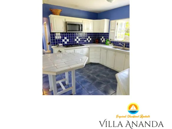 Tropical Vacation Rentals - Villa Ananda 10 - Kitchen